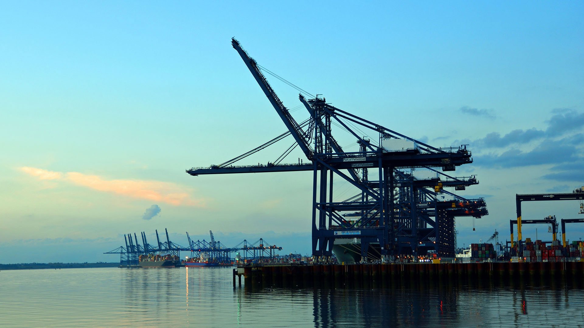 Pioneering air quality improvements for major uk ports